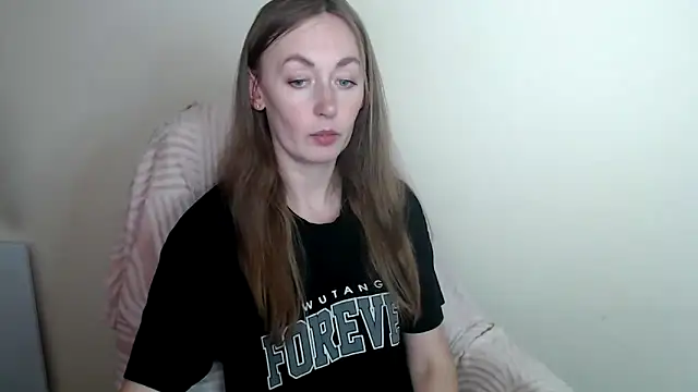LiaSeass  online show from May 11, 12:06 pm