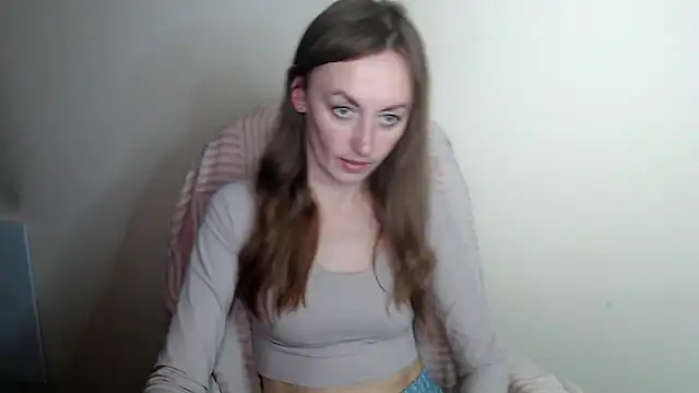 LiaSeass  online show from May 9, 11:35 am