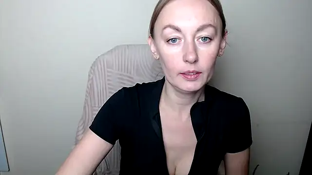 LiaSeass  online show from January 18, 10:07 am