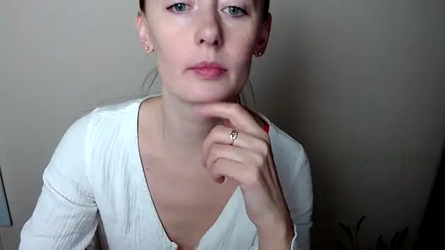 LiaSeass  online show from January 6, 8:18 am