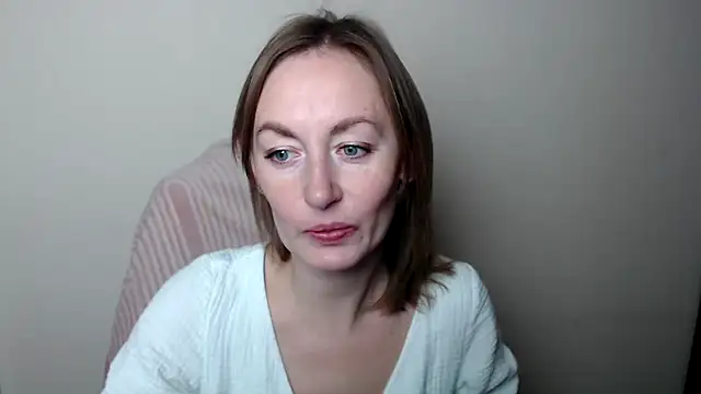 LiaSeass  online show from February 15, 11:42 am