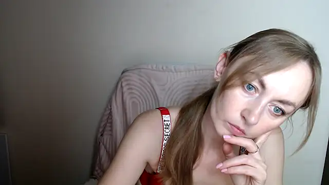 Snapshot of LiaSeass_ chatting on June 22, 12:13 pm LiaSeass online show from June 22, 12:13 pm