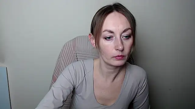 LiaSeass  online show from March 22, 12:40 pm