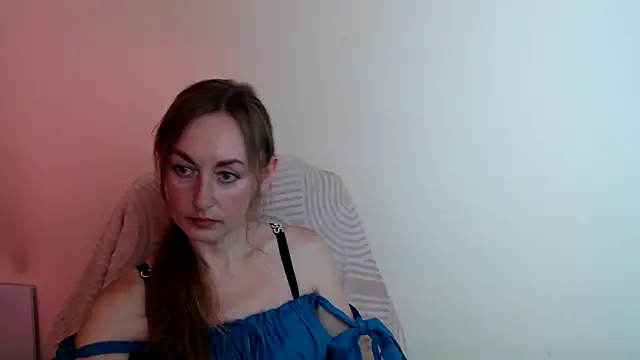 Snapshot of LiaSeass_ chatting on June 28, 12:33 pm LiaSeass online show from June 28, 12:33 pm