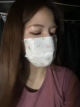 Snapshot of Momochen8839 chatting on March 2, 1:18 pm Momochen8839 online show from March 2, 1:18 pm