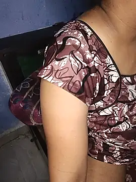 Snapshot of Desi_bhabhi299 chatting on June 15, 4:50 pm Desi bhabhi299 online show from June 15, 4:50 pm