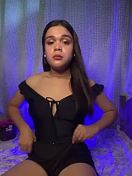 stripyapril online show from August 3, 5:37 am