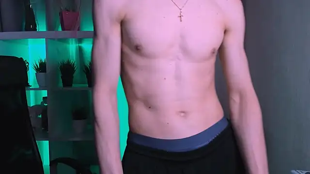 Snapshot of tommy_cabrio chatting on December 17, 3:28 pm tommy cabrio online show from December 17, 3:28 pm