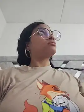 Snapshot of DAFNNEE_HOT chatting on June 2, 2:50 pm DAFNNEE HOT online show from June 2, 2:50 pm