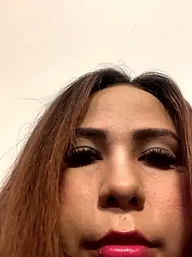 Snapshot of Lunara_Vall chatting on February 26, 3:39 am Lunara Vall online show from February 26, 3:39 am