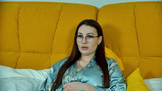 Snapshot of NoraFoxes chatting on February 24, 10:16 am NoraFoxes online show from February 24, 10:16 am