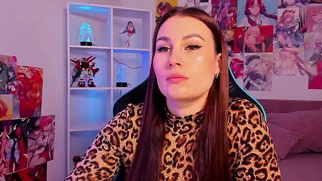 Snapshot of NoraFoxes chatting on February 3, 6:22 am NoraFoxes online show from February 3, 6:22 am