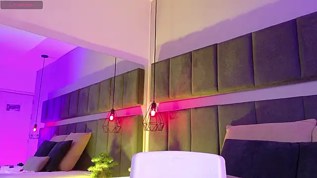 luna blannco online show from February 13, 1:00 pm