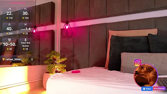 luna blannco online show from March 9, 11:58 am