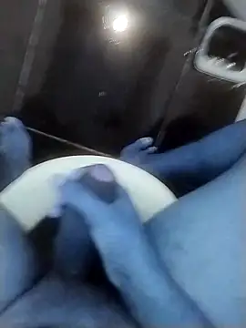 Snapshot of kaspzl chatting on February 8, 9:18 am kaspzl online show from February 8, 9:18 am