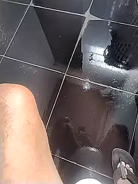 Snapshot of kaspzl chatting on February 19, 10:56 am kaspzl online show from February 19, 10:56 am