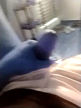 Snapshot of kaspzl chatting on February 12, 10:37 am kaspzl online show from February 12, 10:37 am