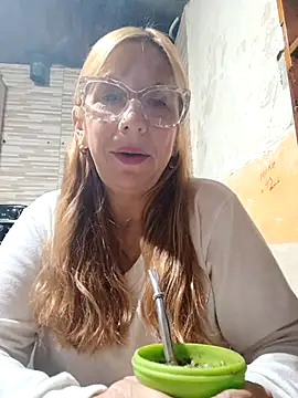 Snapshot of cari75 chatting on June 25, 7:30 pm cari75 online show from June 25, 7:30 pm