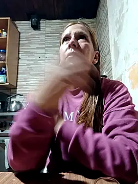 cari75 online show from April 9, 6:47 pm