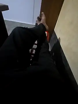 SHARIF12123 online show from March 28, 5:47 pm