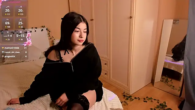 LisaColee online show from December 16, 8:24 pm