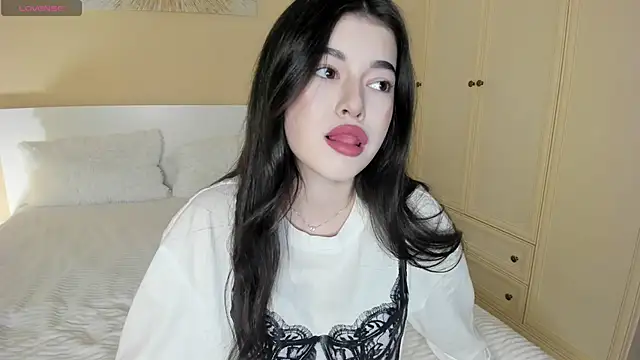 LisaColee online show from March 27, 8:21 pm