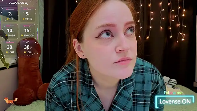 LittleFoxHole online show from December 21, 11:45 am