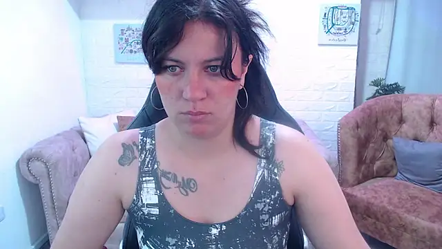 amanda rousee online show from April 1, 3:30 am