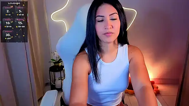 chloebum  online show from January 14, 11:03 am