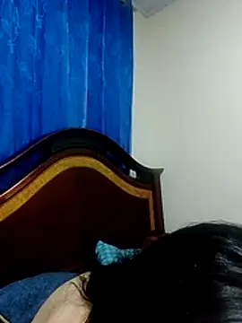 sandygomez online show from May 16, 7:40 am