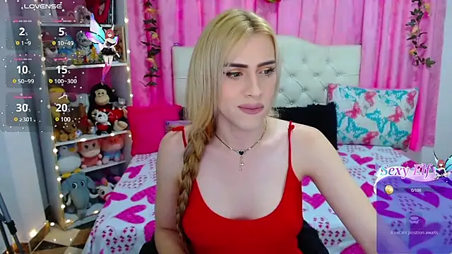 Snapshot of golden_girl01 chatting on February 20, 6:03 pm golden girl01 online show from February 20, 6:03 pm