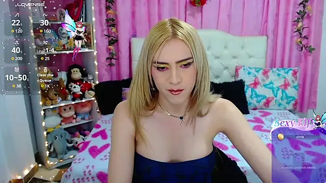 Snapshot of golden_girl01 chatting on February 25, 6:33 pm golden girl01 online show from February 25, 6:33 pm