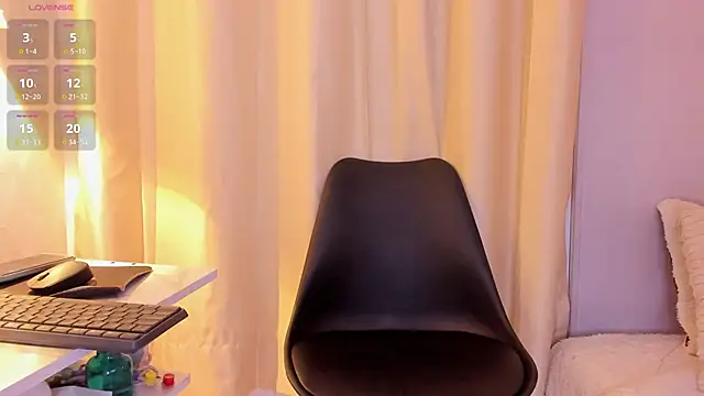 Sisi fun online show from March 27, 7:04 pm