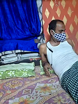 Mr-Mrs-couple online show from December 16, 6:45 pm