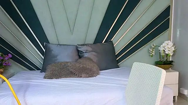 DulceeEsmeralda online show from March 28, 2:07 pm