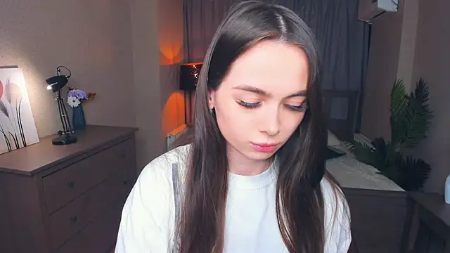 YvonneRobes online show from February 7, 7:22 pm