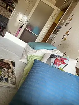 csikar online show from March 22, 2:40 pm