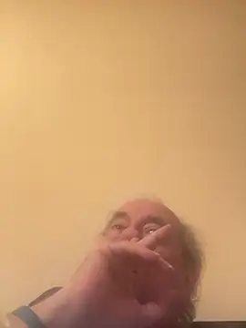 csikar online show from March 9, 6:11 pm