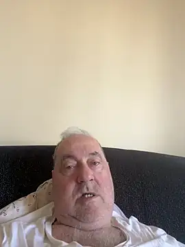 csikar online show from April 5, 7:04 am