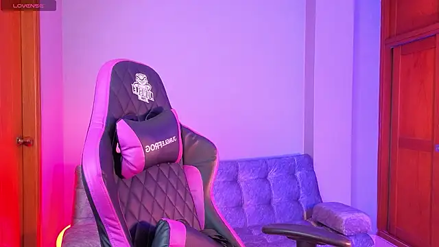 melanimorgan1 online show from February 17, 4:43 am