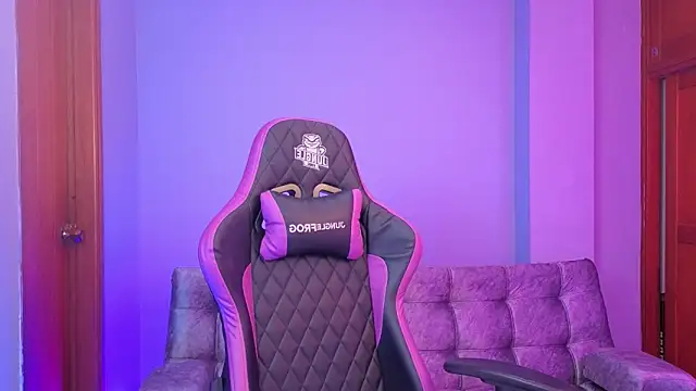 melanimorgan1 online show from December 20, 4:59 am