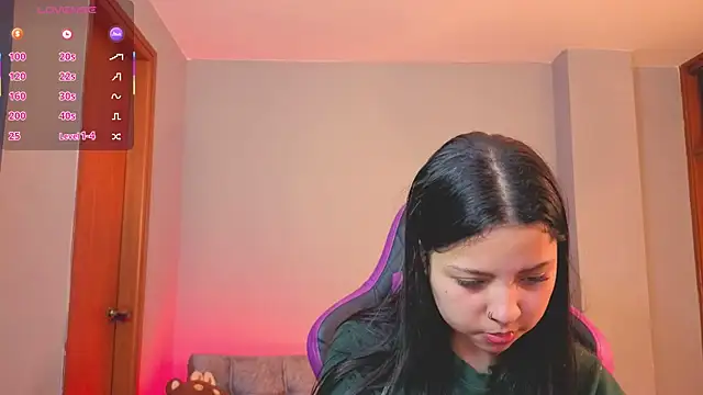 melanimorgan1 online show from April 11, 7:45 am