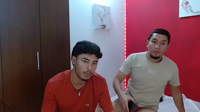 Snapshot of top_jax1 chatting on February 14, 12:11 am top jax1 online show from February 14, 12:11 am