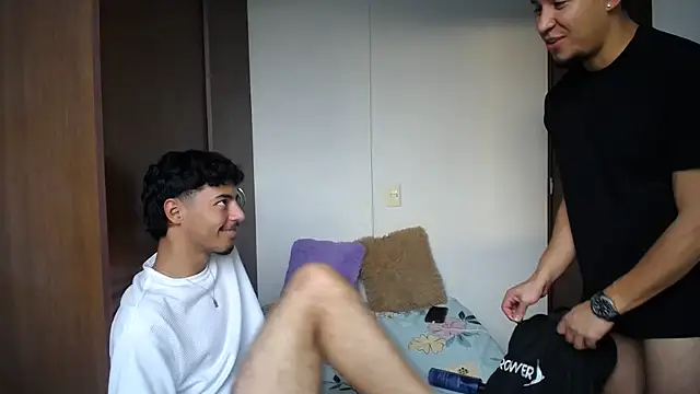 top jax1 online show from February 8, 10:51 pm