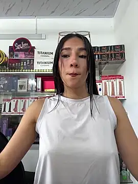 Snapshot of lunaluxury22 chatting on May 8, 1:26 pm lunaluxury22 online show from May 8, 1:26 pm