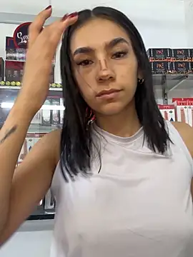 lunaluxury22 online show from April 14, 12:54 pm