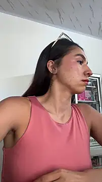 Snapshot of lunaluxury22 chatting on June 16, 2:06 pm lunaluxury22 online show from June 16, 2:06 pm