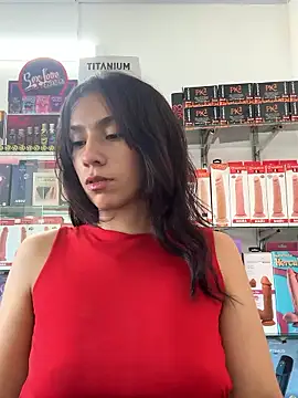 lunaluxury22 online show from January 13, 8:46 pm