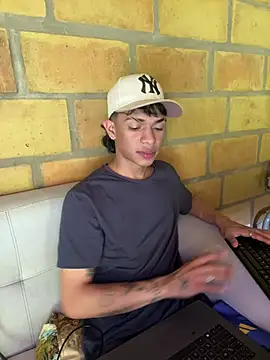 Snapshot of Glen_connor_11 chatting on March 10, 4:44 pm Glen connor 11 online show from March 10, 4:44 pm