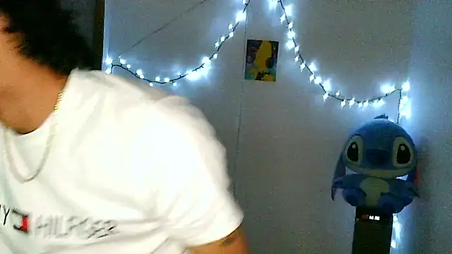 Snapshot of Glen_connor_11 chatting on January 7, 11:10 pm Glen connor 11 online show from January 7, 11:10 pm